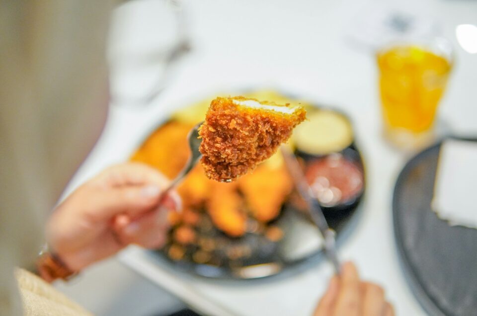 A Food Lover’s Guide to New Zealand – Must-Try Dishes and Wines